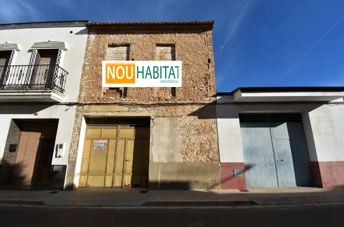 Vista exterior de Local en venta en Montroi / Montroy