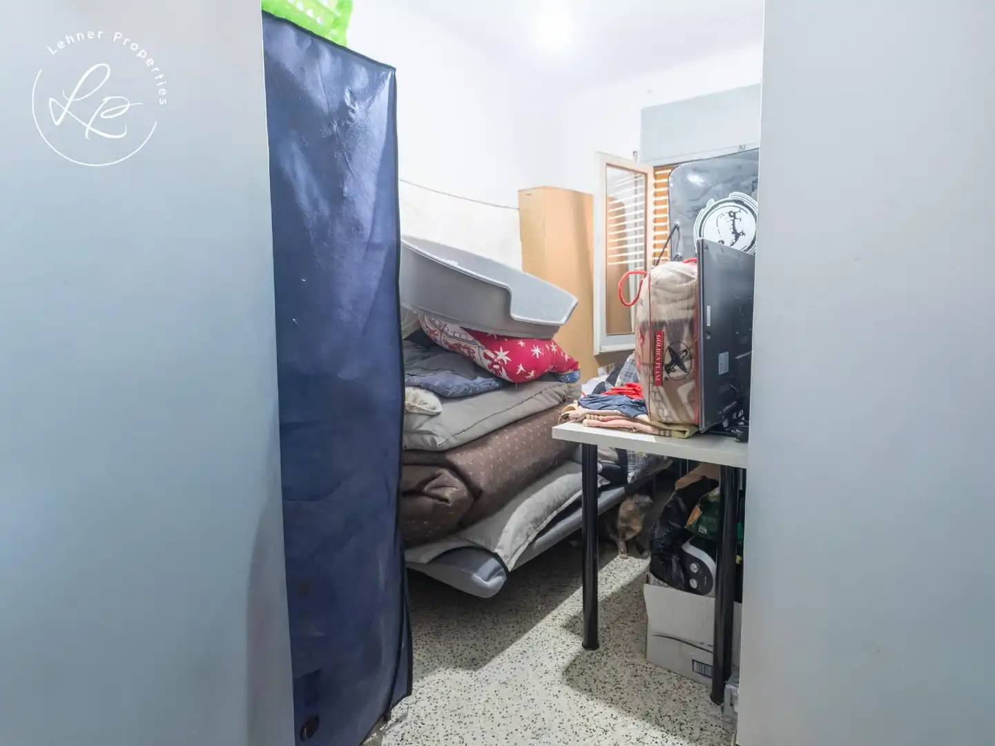 Bedroom of Flat for sale in Figueres