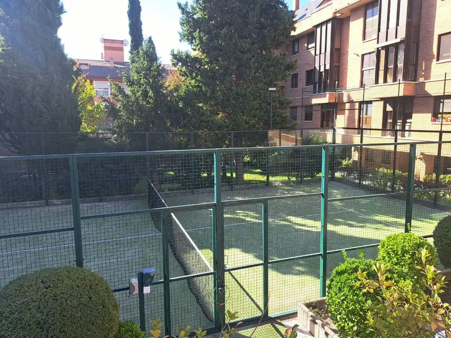 Jardí de Pis en venda en  Madrid Capital amb Aire condicionat i Piscina