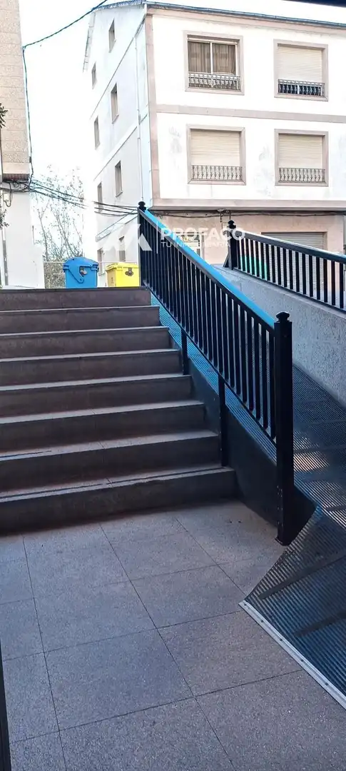 Vista exterior de Piso en venta en O Carballiño   con Amueblado