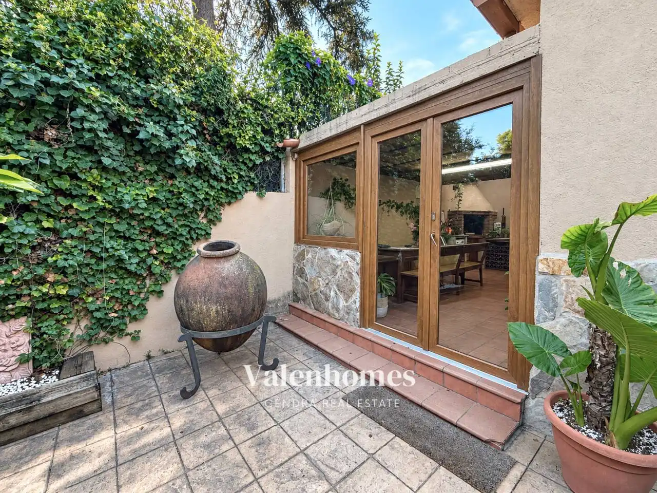 Vista exterior de Casa o chalet en venta en Molins de Rei, Barcelona