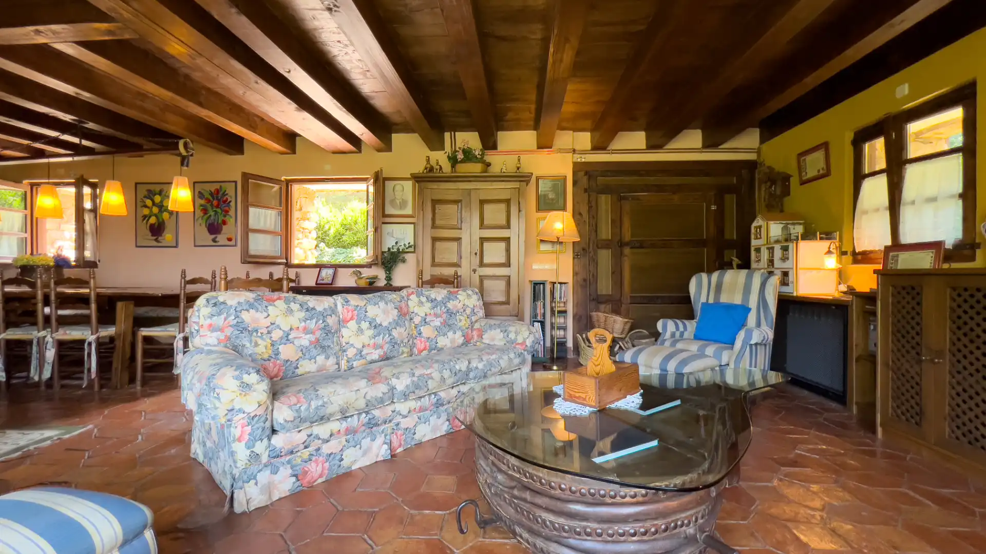 Sala d'estar de Casa o xalet en venda en Benasque amb Calefacció, Jardí privat i Parquet