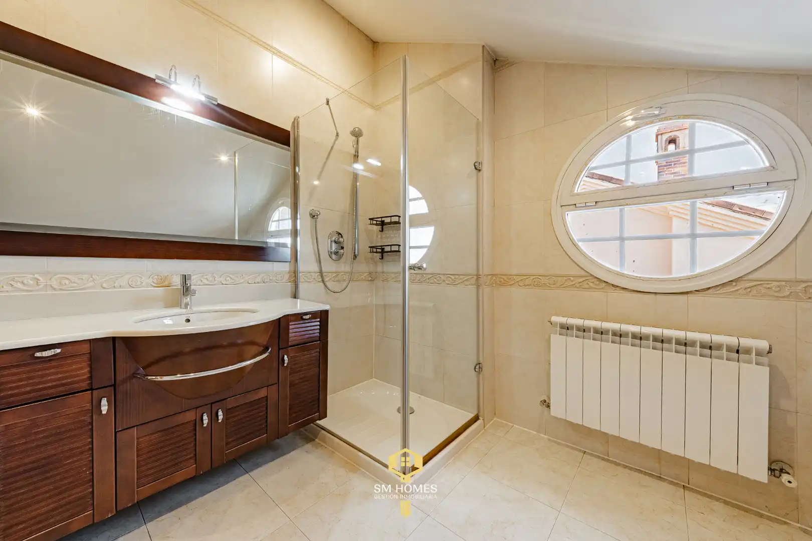 Baño de Casa adosada en venta en Coslada con Calefacción, Jardín privado y Terraza