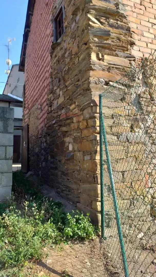 Vista exterior de Casa o chalet en venta en Ponferrada
