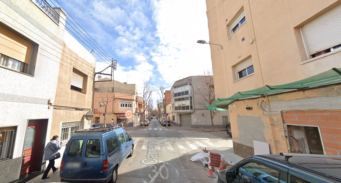 Vista exterior de Pis en venda en Barberà del Vallès