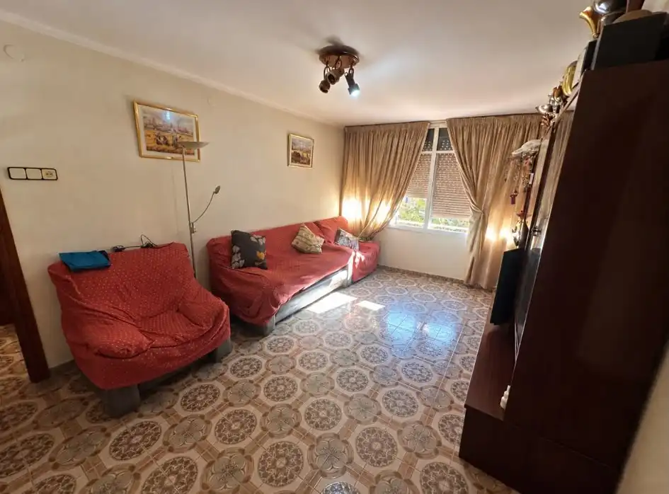 Flat with lift for sale in Carrer del Bambú