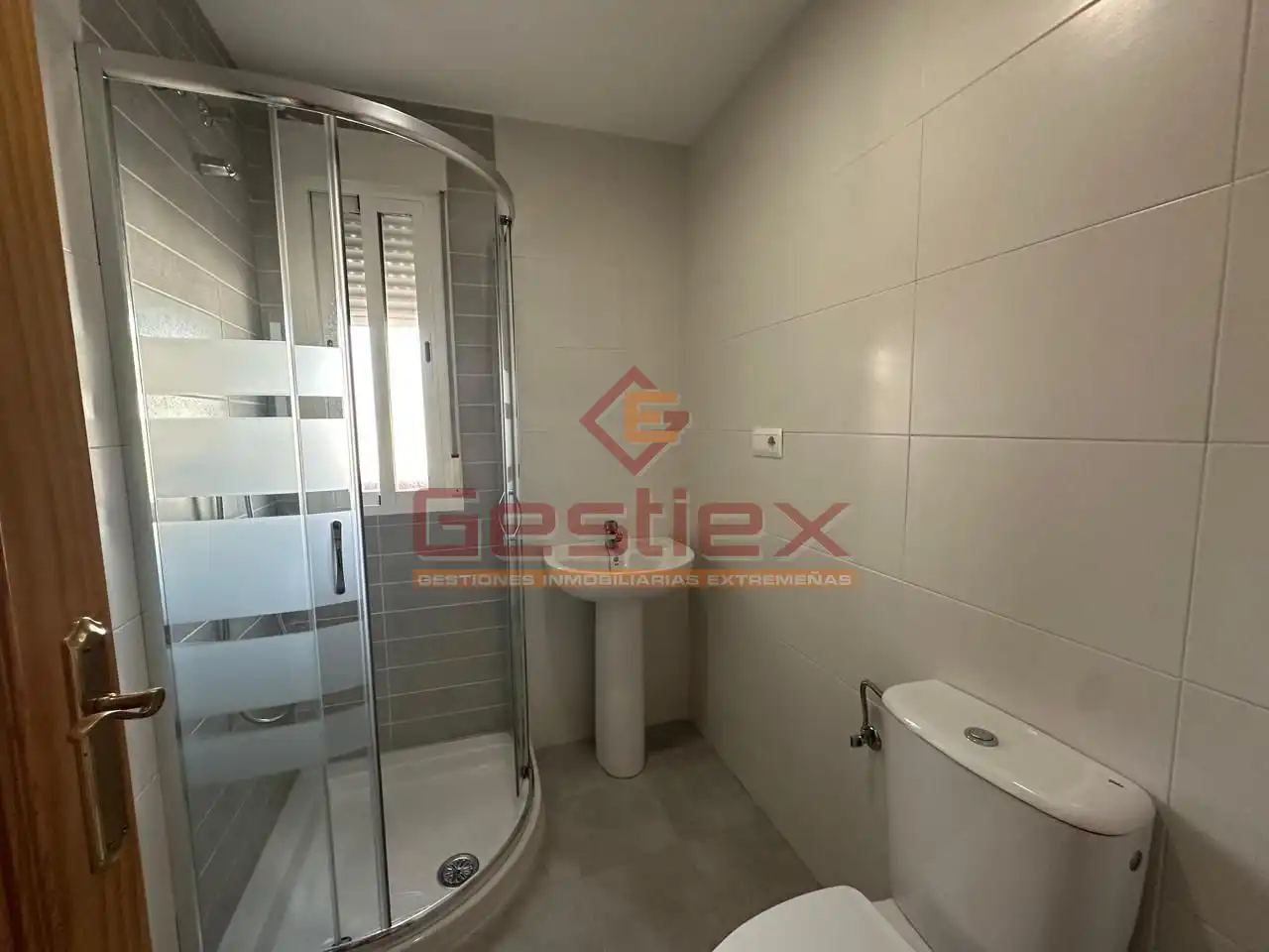 Baño de Piso en venta en Almendralejo con Aire acondicionado