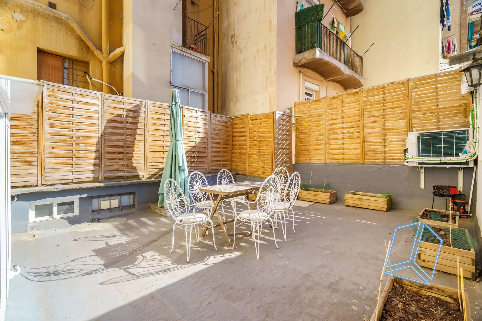 Terrasse von Erdgeschoss zum Verkauf in  Barcelona Capital mit Terrasse