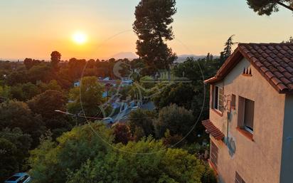 Exterior view of House or chalet for sale in Sant Cugat del Vallès  with Heating, Private garden and Parquet flooring