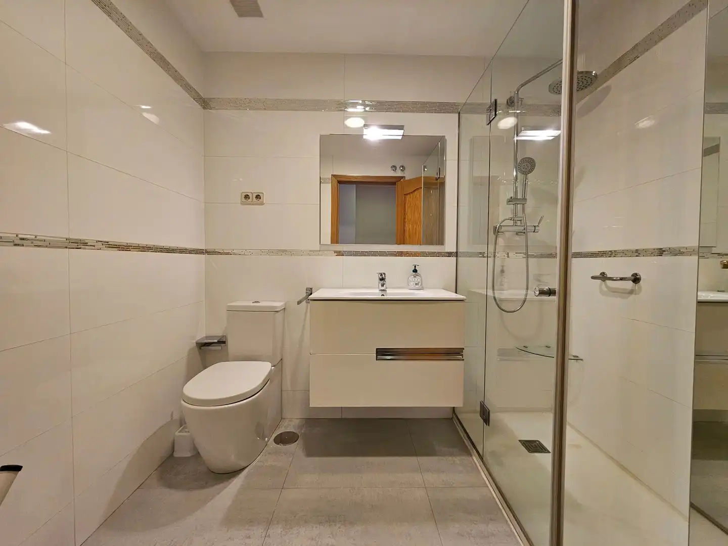 Piso de alquiler en LUIGI BOCCHERINI, Sector S