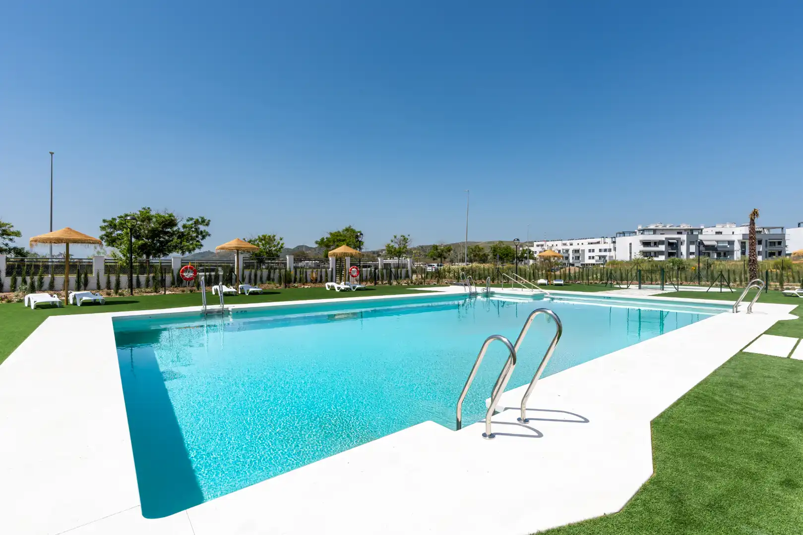 Piscina de Pis en venda en Málaga amb Aire condicionat, Terrassa i Traster