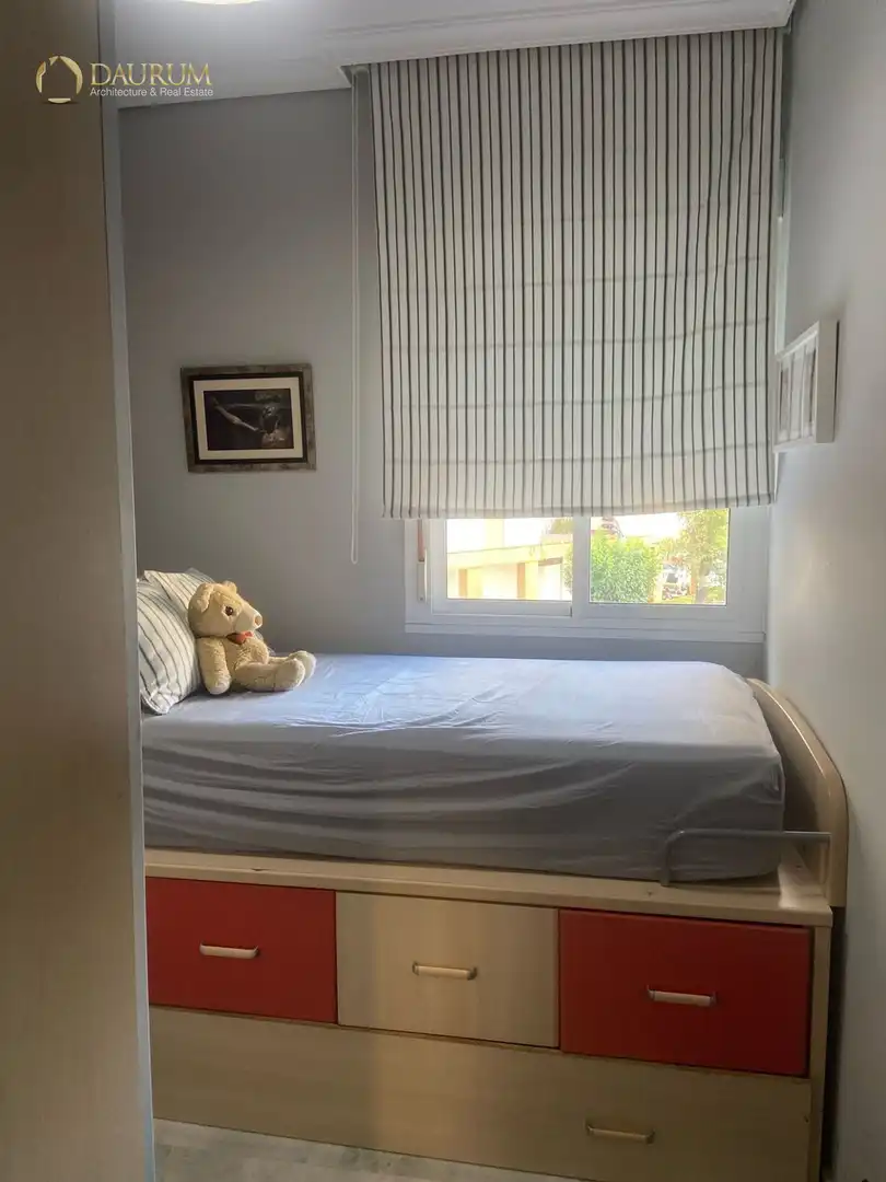 Bedroom of Flat for sale in Sevilla  with Air Conditioner, Heating and Terrace