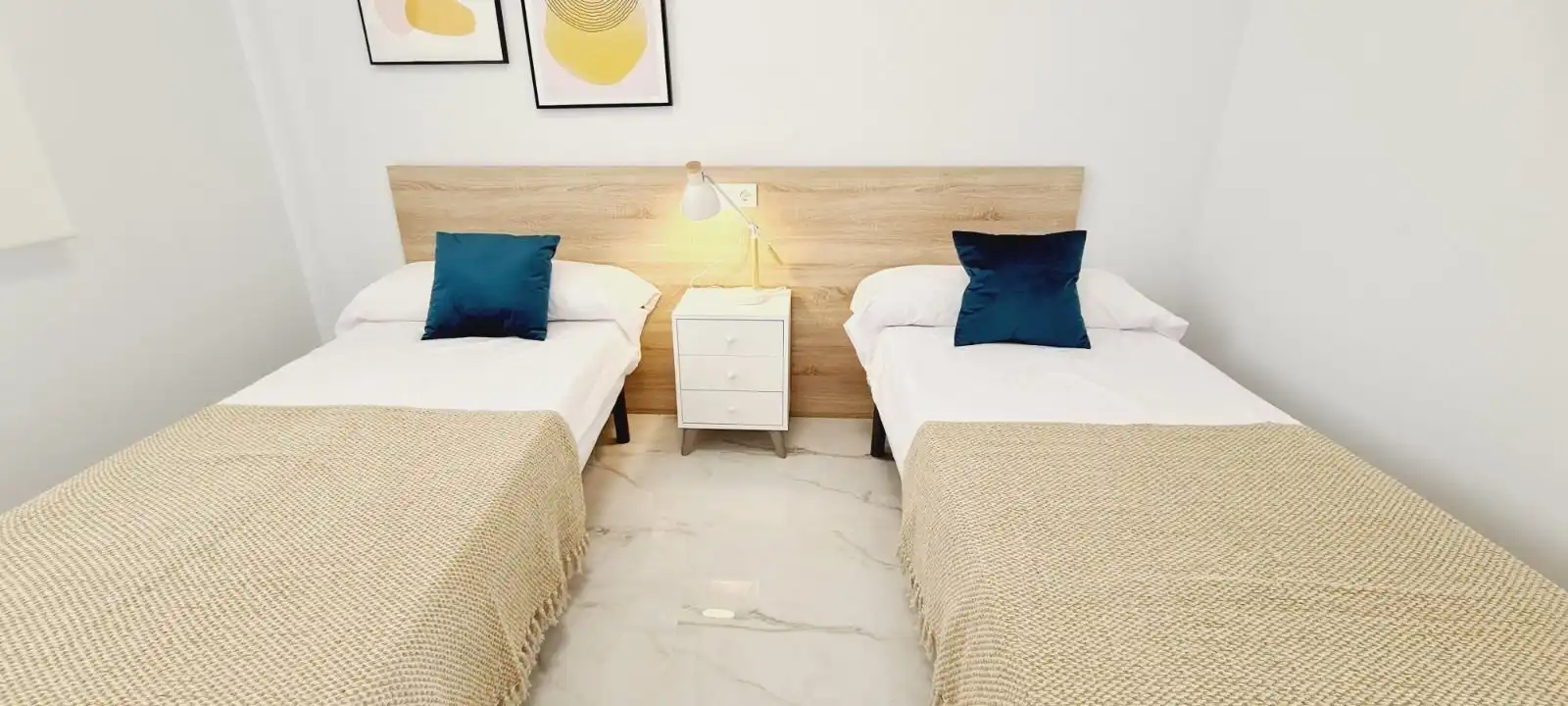 Habitación de Ático en venta en Orihuela con Aire acondicionado, Terraza y Trastero