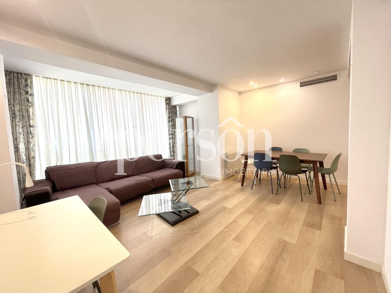 Living room of Flat to rent in  Valencia Capital  with Air Conditioner, Heating and Furnished