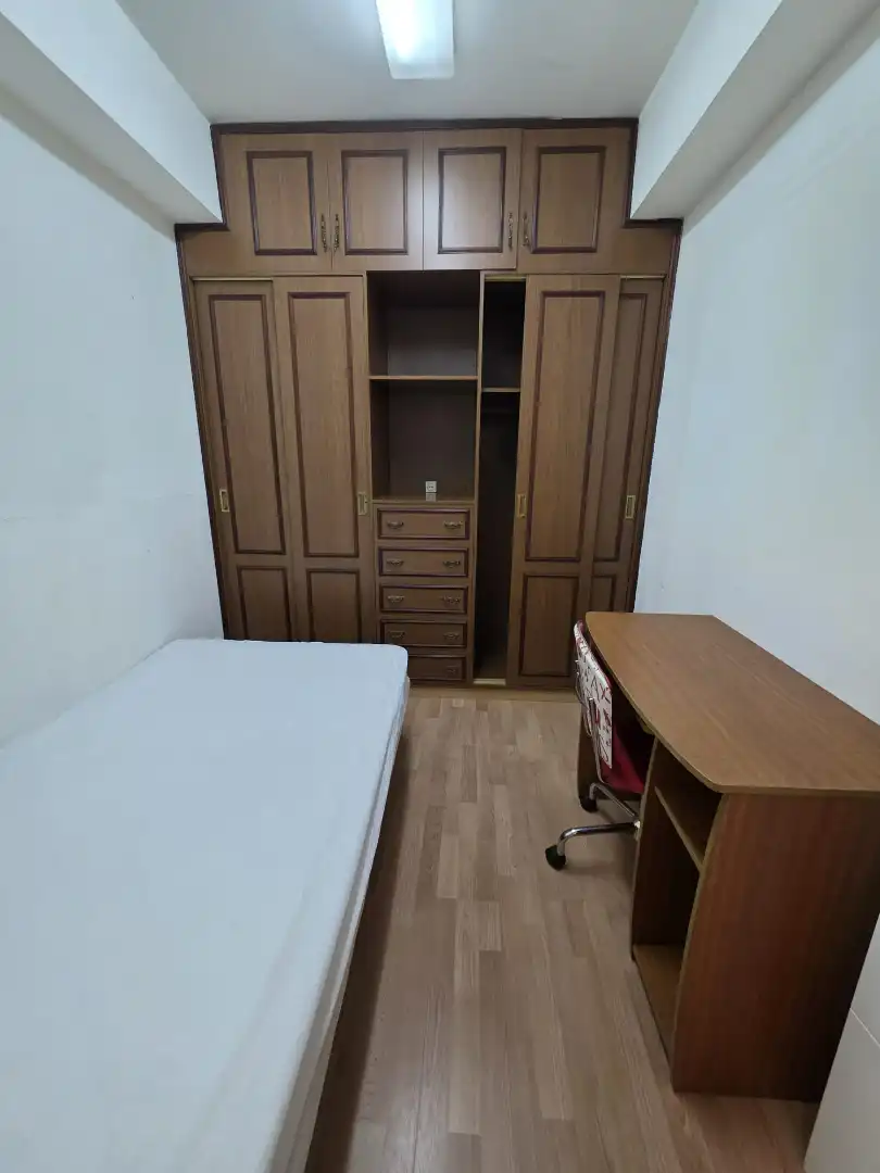 Habitación de Piso de alquiler en Ferrol con Calefacción, Amueblado y Horno