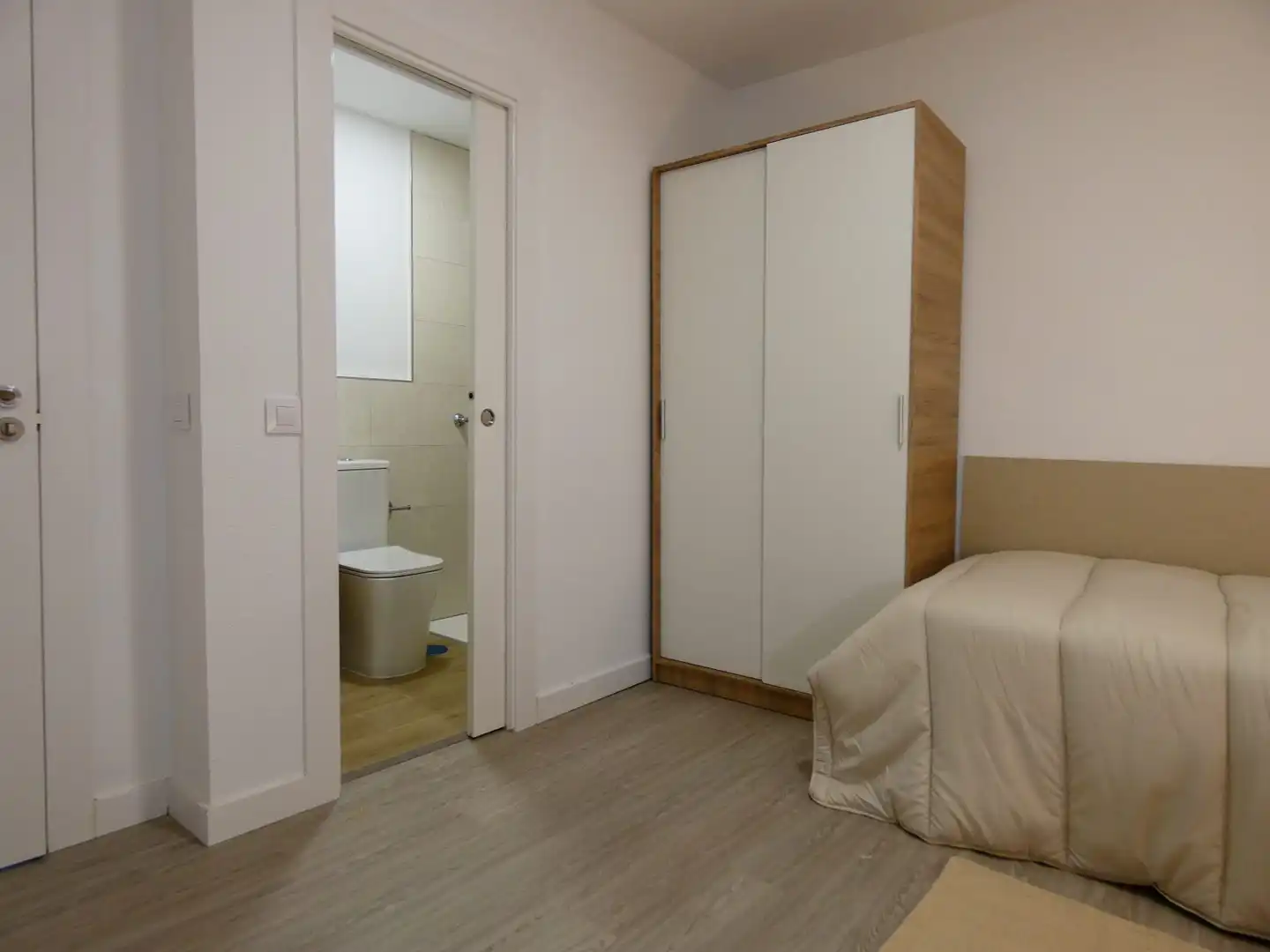 Habitación de Piso para compartir en Ávila con Calefacción, Amueblado y Horno