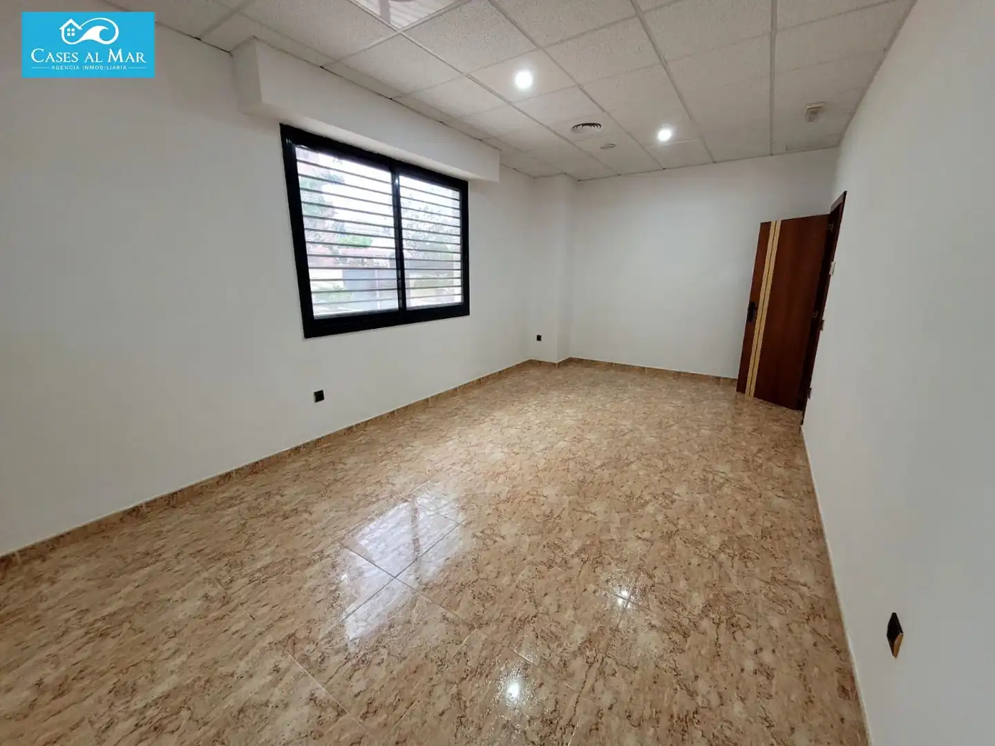 Local de alquiler en Oropesa del Mar / Orpesa con Aire acondicionado