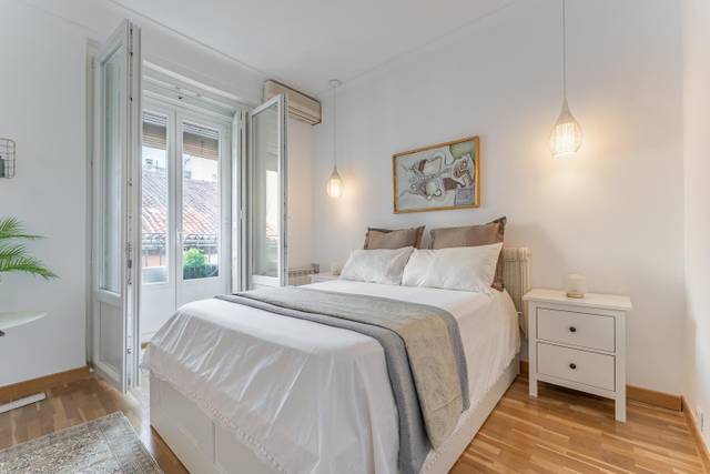 Piso en Venta en De Velarde en Universidad - Malasaña