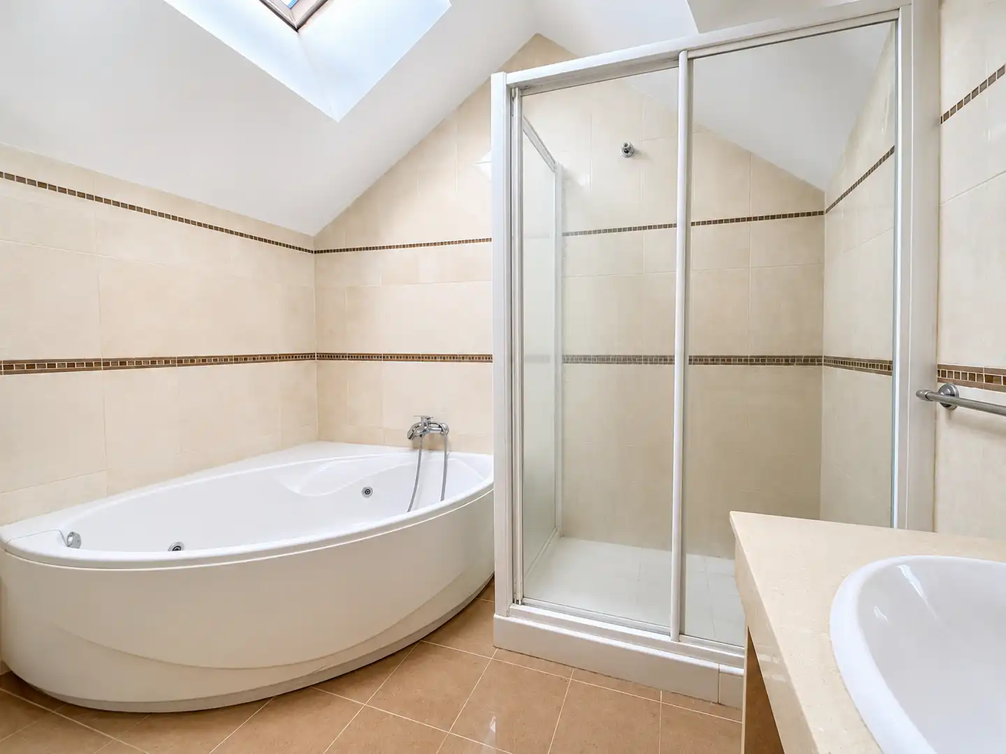 Baño de Casa o chalet en venta en Nuevo Baztán con Calefacción, Jardín privado y Trastero