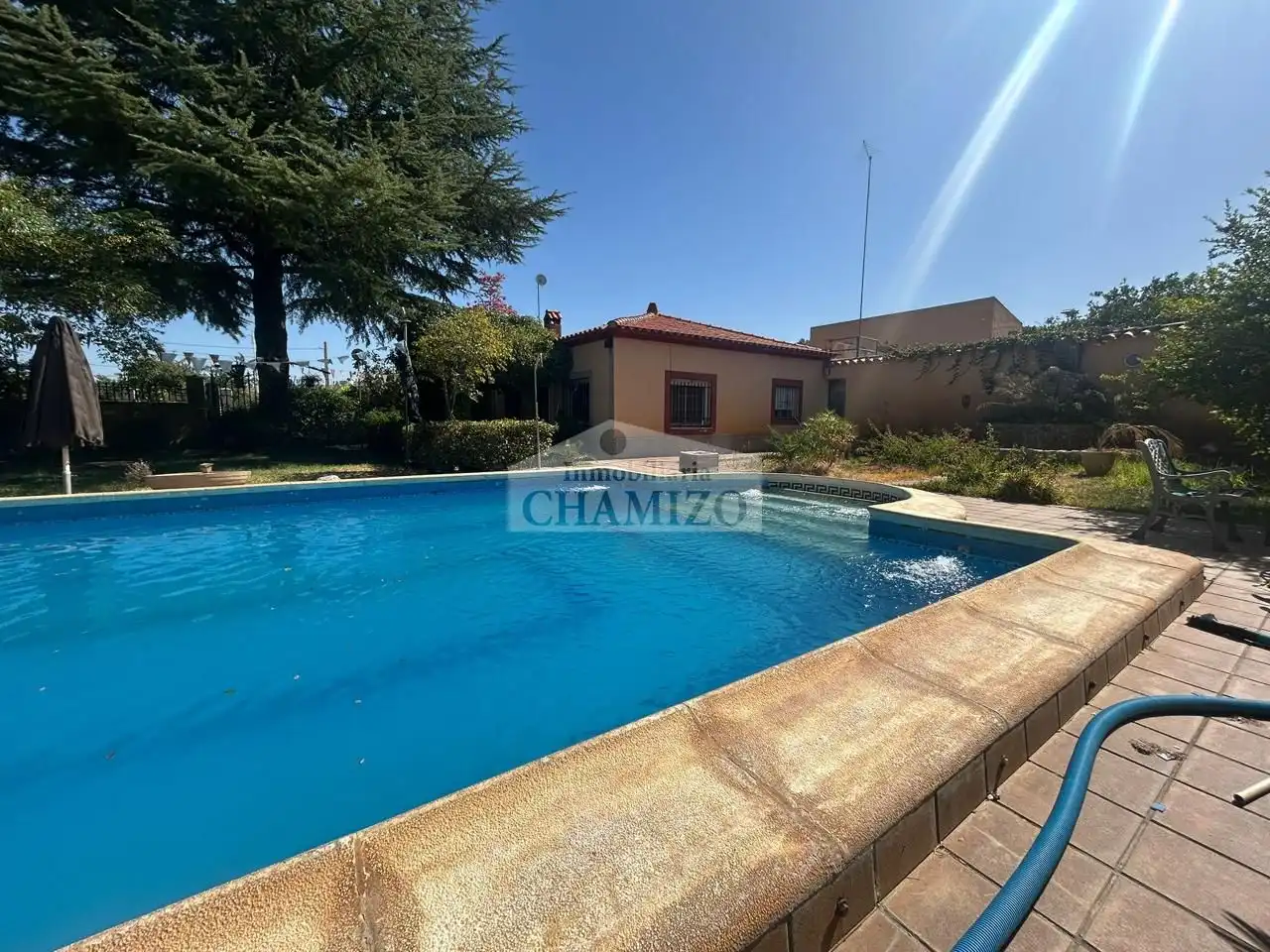 Chalet con piscina en venta en Calle San Francisco 63, imagen 2