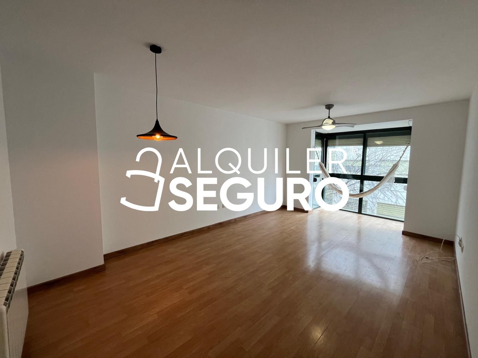 Exterior view of Flat for rent in Pinto  with Heating and Storage room