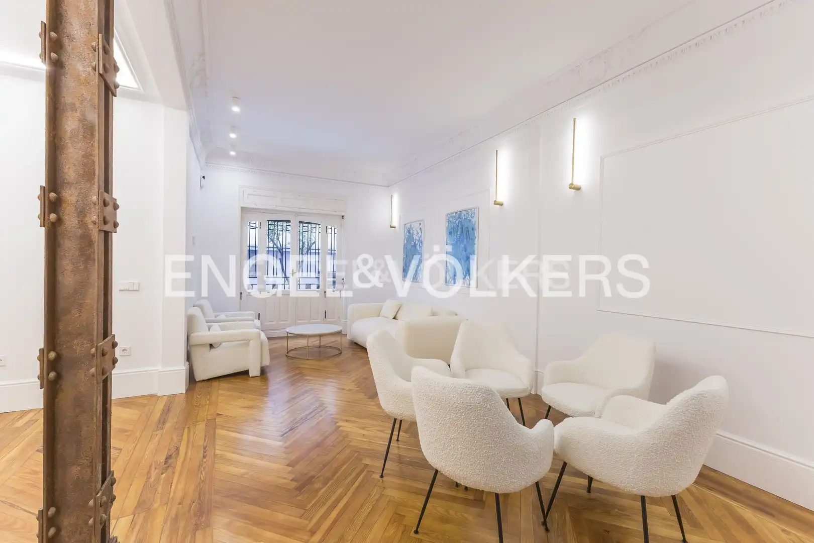 Living room of Flat for sale in Madrid  with Air Conditioner, Heating and Furnished