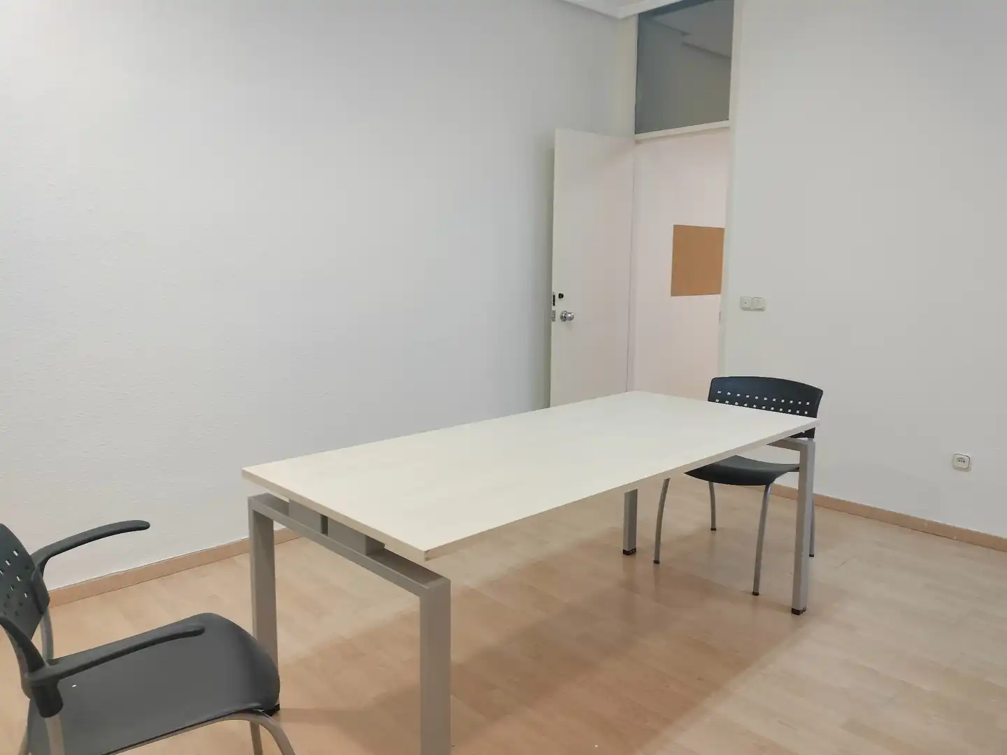Oficina de lloguer a Carrer de Pérez Pujol, Sant Francesc
