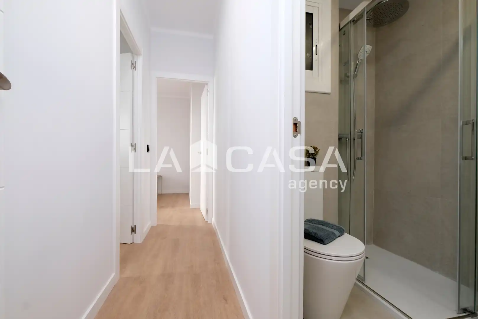 Flat for sale in Barcelona  with Balcony