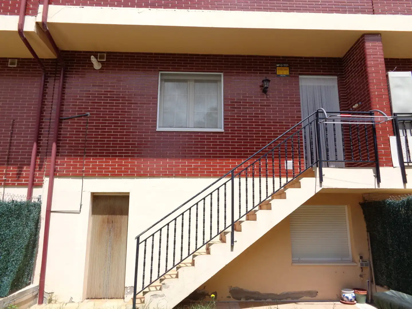 Vista exterior de Casa adosada en venta en Uruñuela con Calefacción, Jardín privado y Parquet