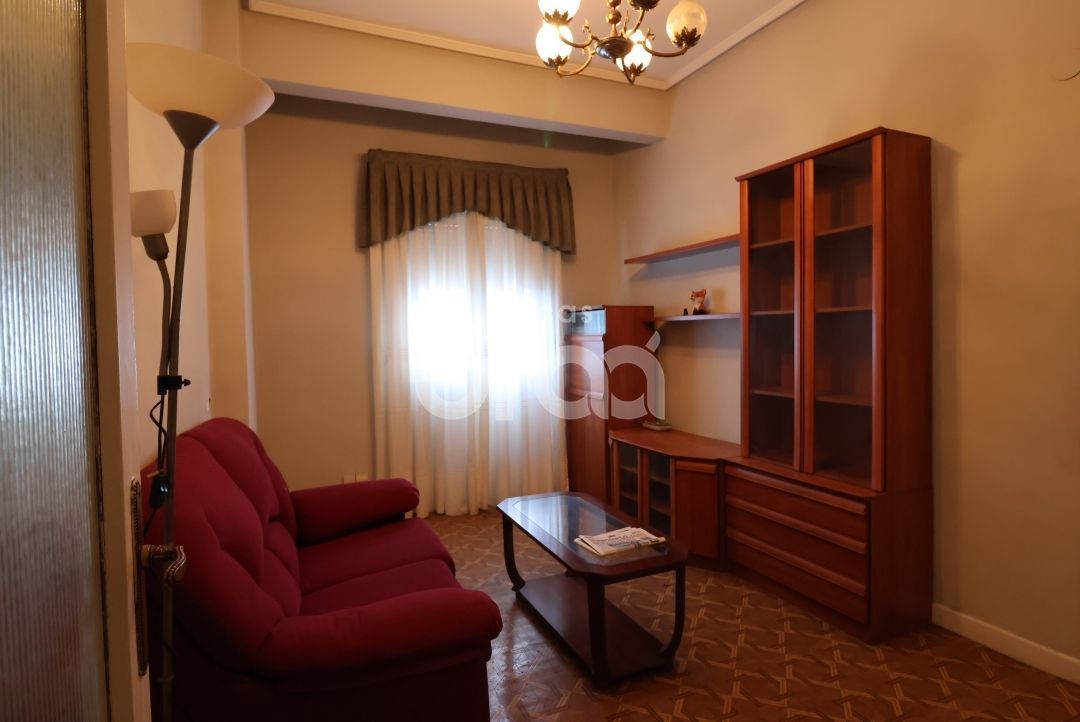 Sala d'estar de Pis en venda en Santurtzi  amb Calefacció i Moblat