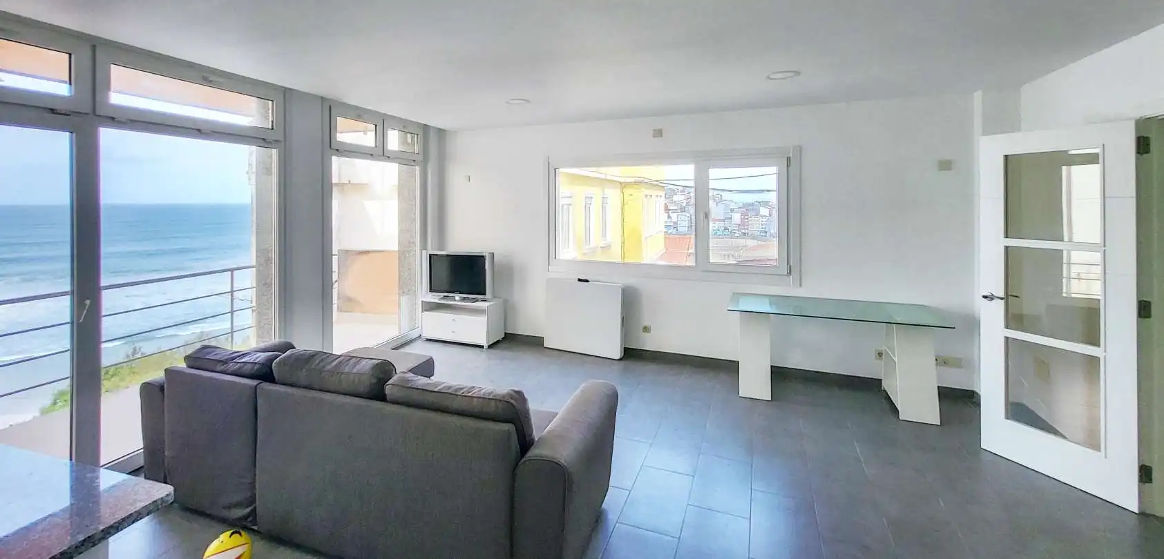 Sala d'estar de Edifici en venda en Malpica de Bergantiños