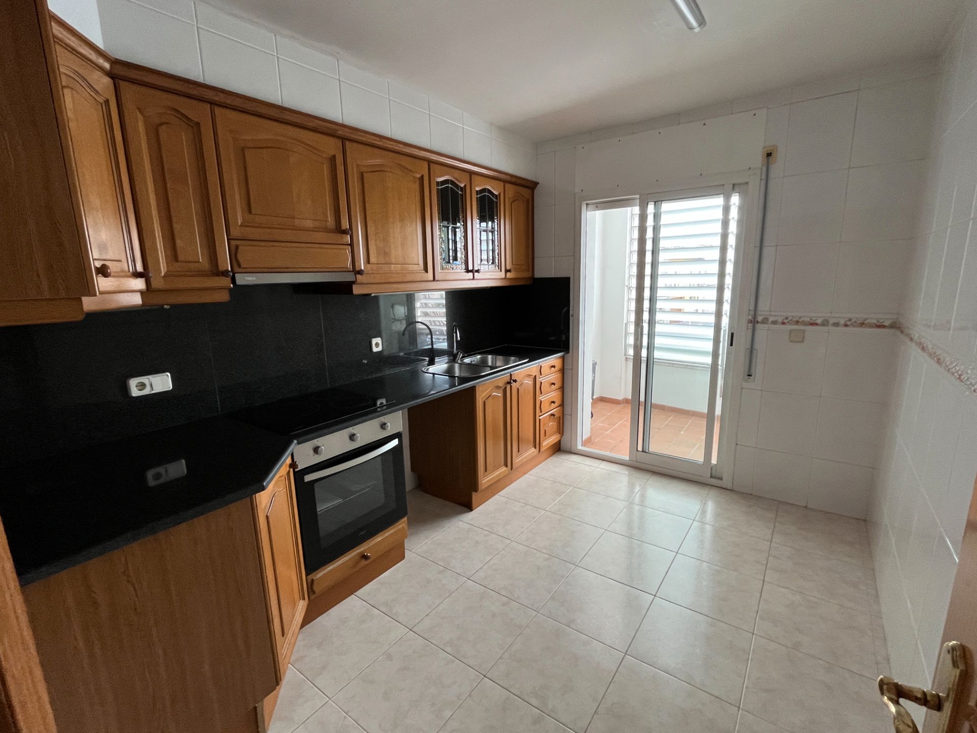 Küche von Wohnung zur Miete in Riudellots de la Selva mit Heizung, Ofen und Balkon