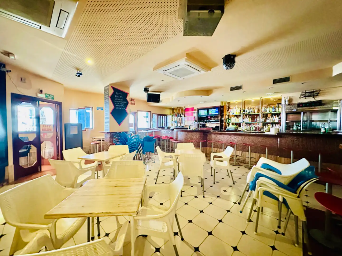 Local comercial en venda a Sant Agustí-Cala de Bou, imagen 2