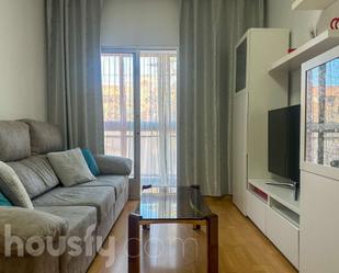 Living room of Flat for sale in  Madrid Capital