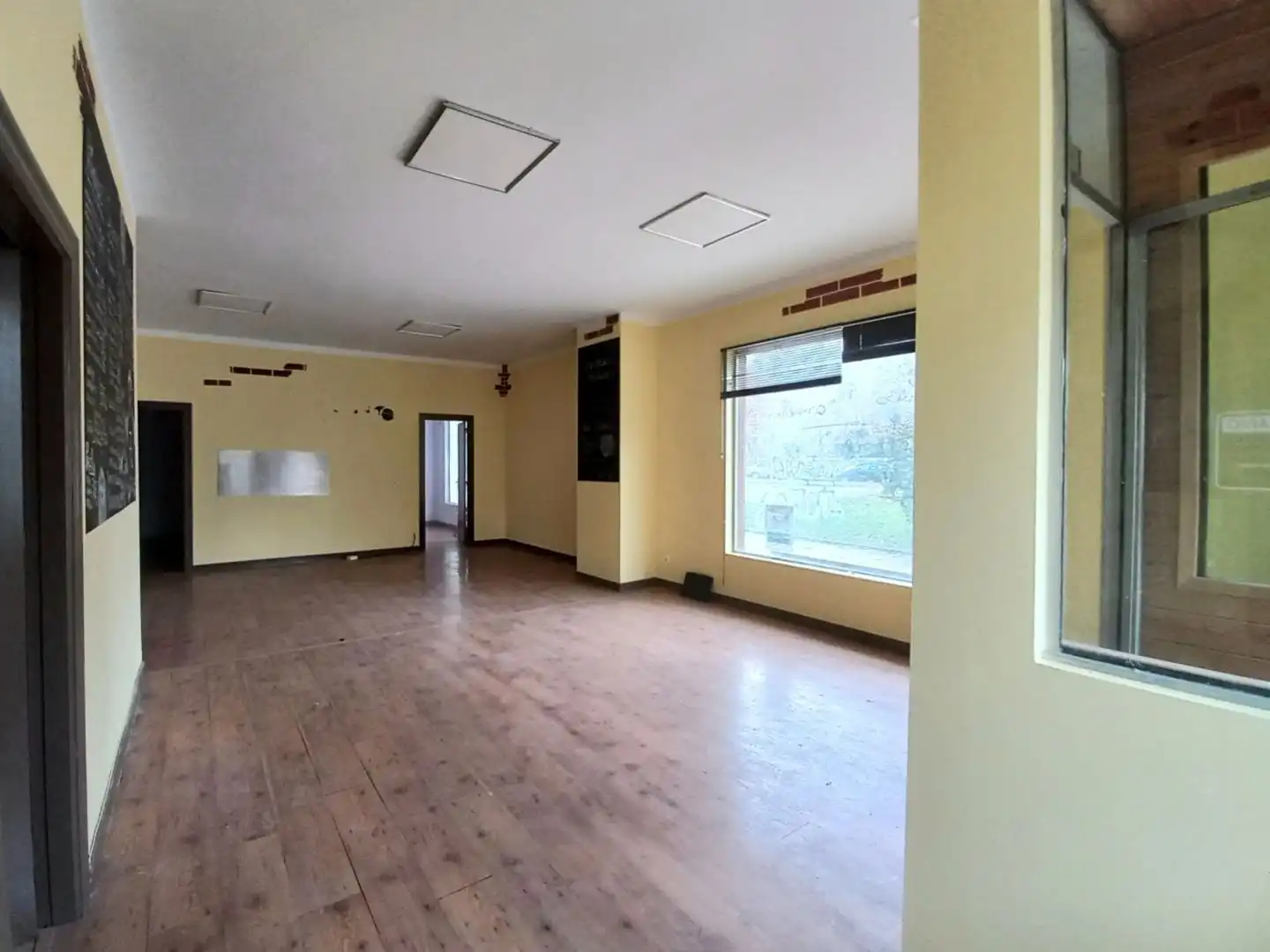 Commercial properties for rent in N/A, Universidad - Las Huelgas