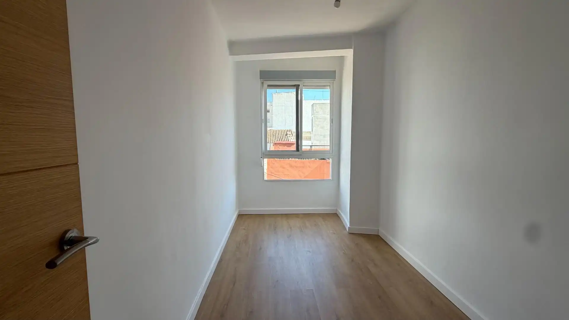 Bedroom of Flat for sale in Paterna  with Air Conditioner, Parquet flooring and Terrace