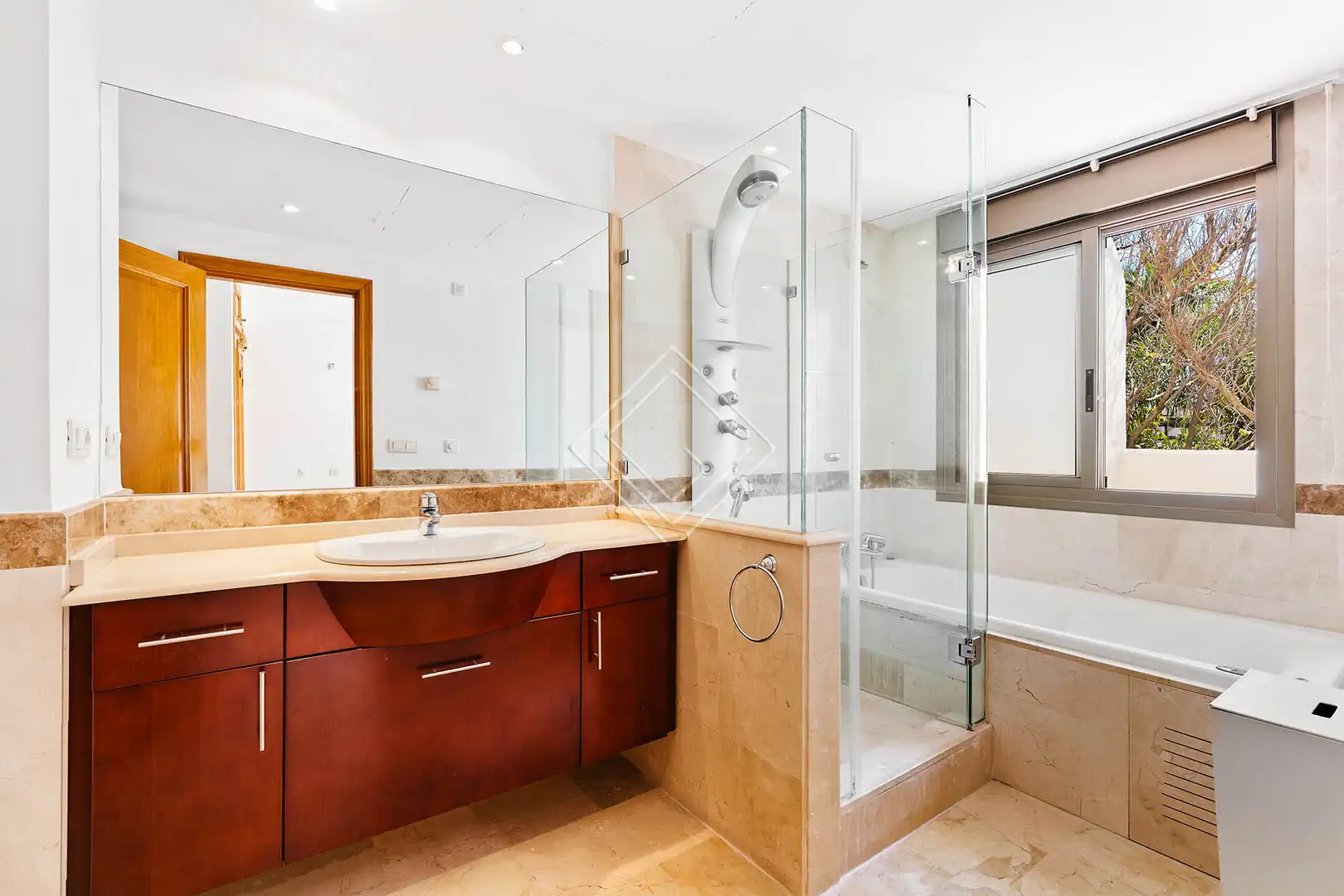 Chalet con piscina en venta en Milla de Oro, imagen 22