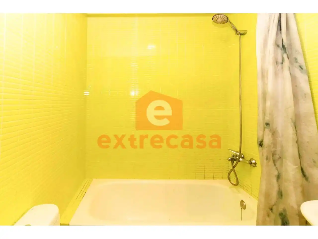 Bathroom of Apartments for sale in Badajoz  with Air Conditioner and Heating
