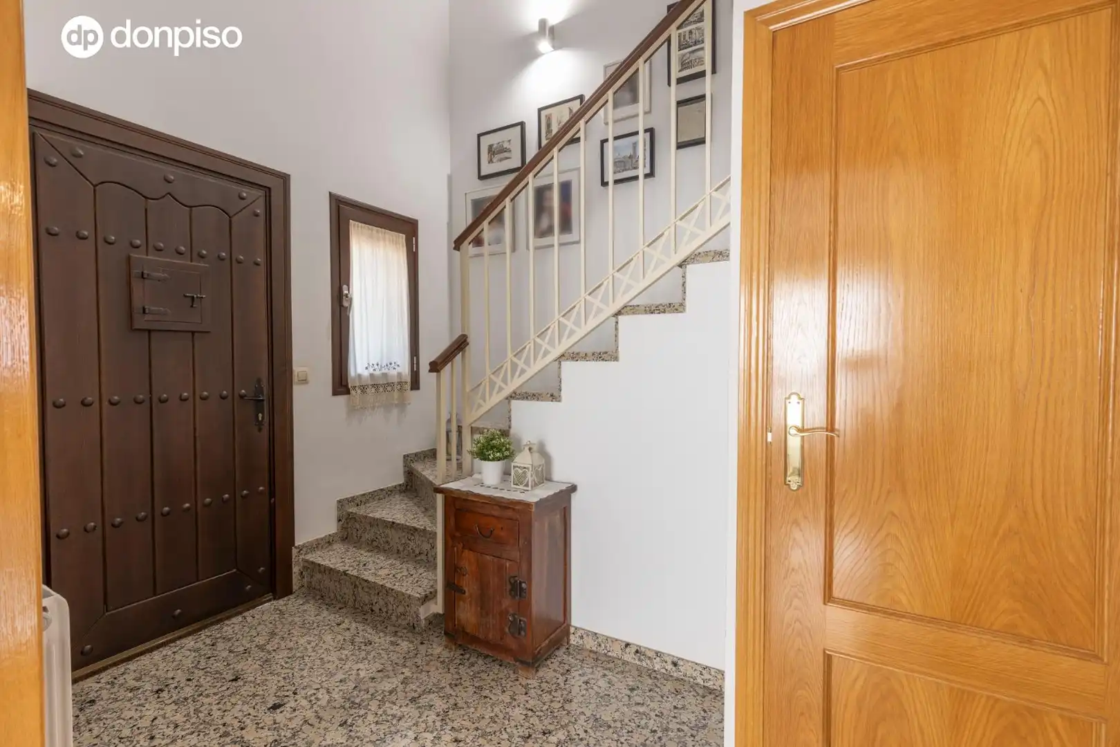 Chalet con terraza en venta en Calle BRASIL, imagen 7