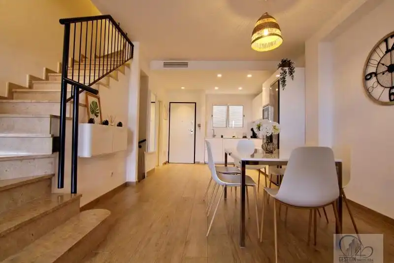Comedor de Casa o chalet en venta en Santiago del Teide con Alarma y Piscina comunitaria