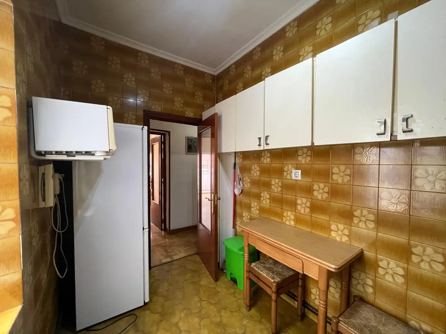 Cocina de Piso de alquiler en Valladolid con Calefacción, Amueblado y Horno