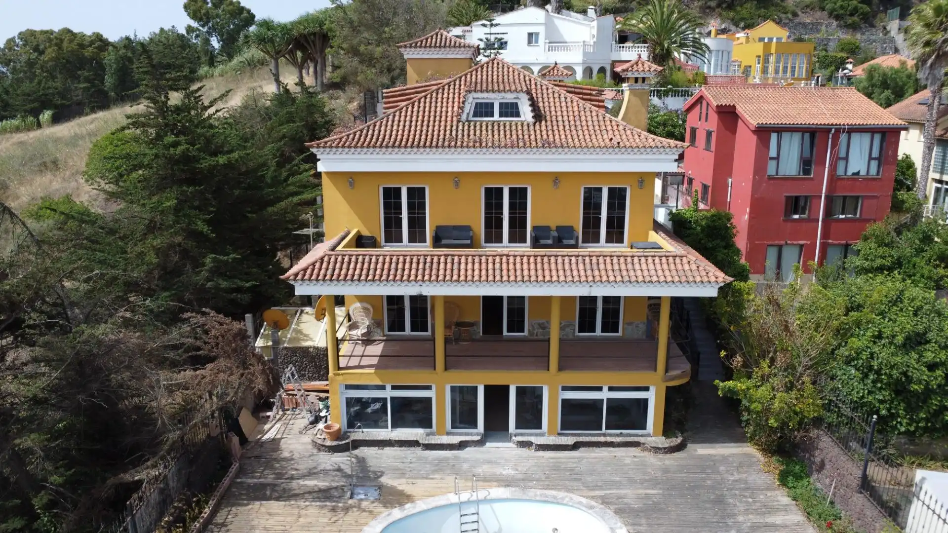 Vista exterior de Casa o xalet en venda en Santa Brígida amb Jardí privat, Terrassa i Piscina