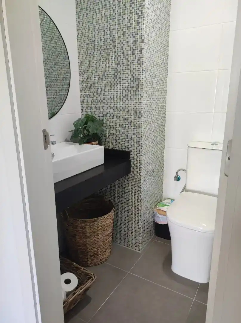Bany de Apartament de lloguer en Moncofa amb Piscina i Balcó