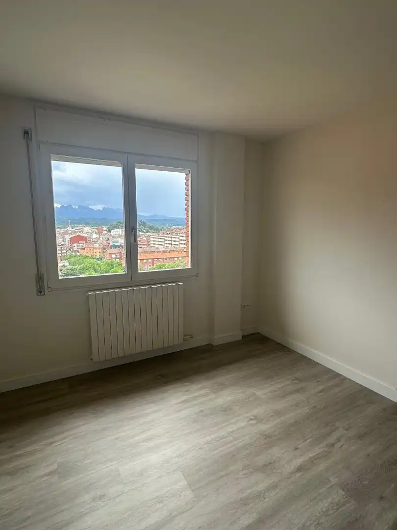 Habitación de Ático de alquiler en Manresa con Calefacción, Jardín privado y Parquet