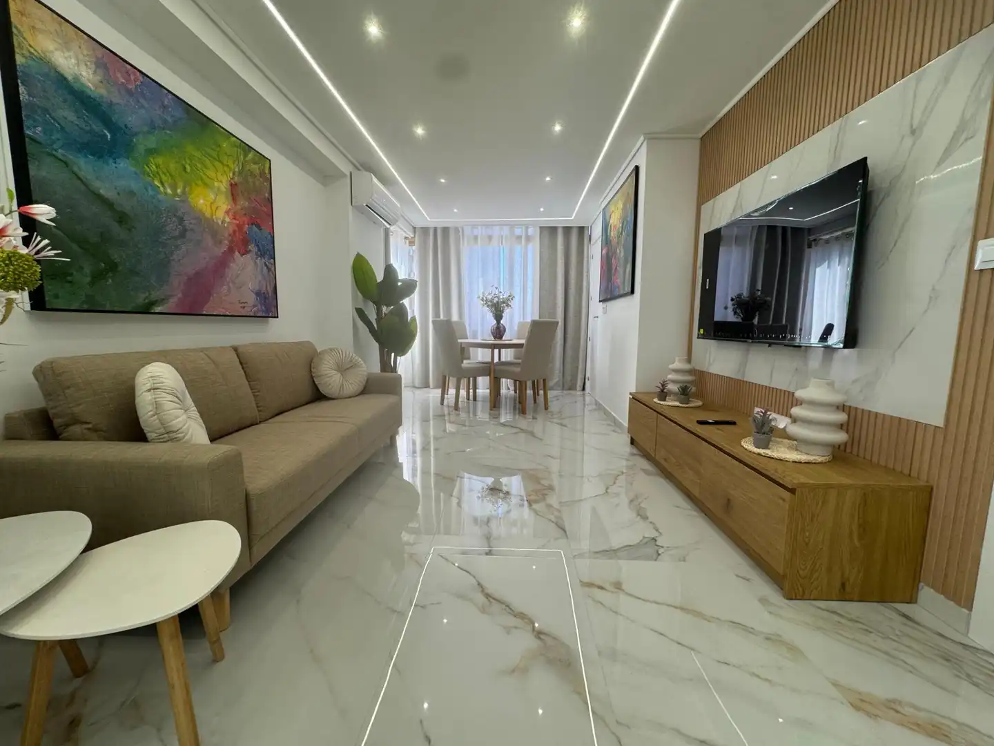 Sala d'estar de Pis en venda en Benidorm amb Aire condicionat, Moblat i Piscina comunitària