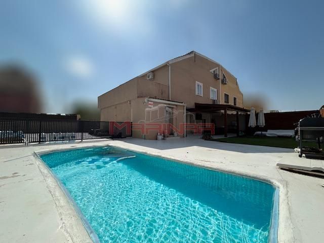 Piscina de Casa adosada en venda en Seseña amb Aire condicionat, Calefacció i Jardí privat