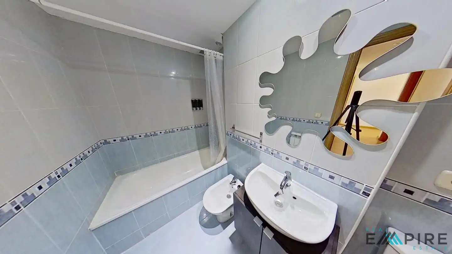 Badezimmer von Wohnung zum Verkauf in Parla mit Heizung, Abstellraum und Möbliert
