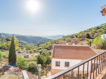 House for sale in piedras blancas poligono 15