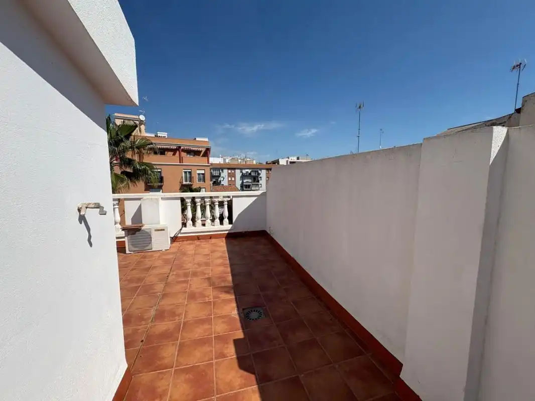 Terrassa de Casa adosada en venda en Sagunto / Sagunt amb Aire condicionat, Calefacció i Terrassa
