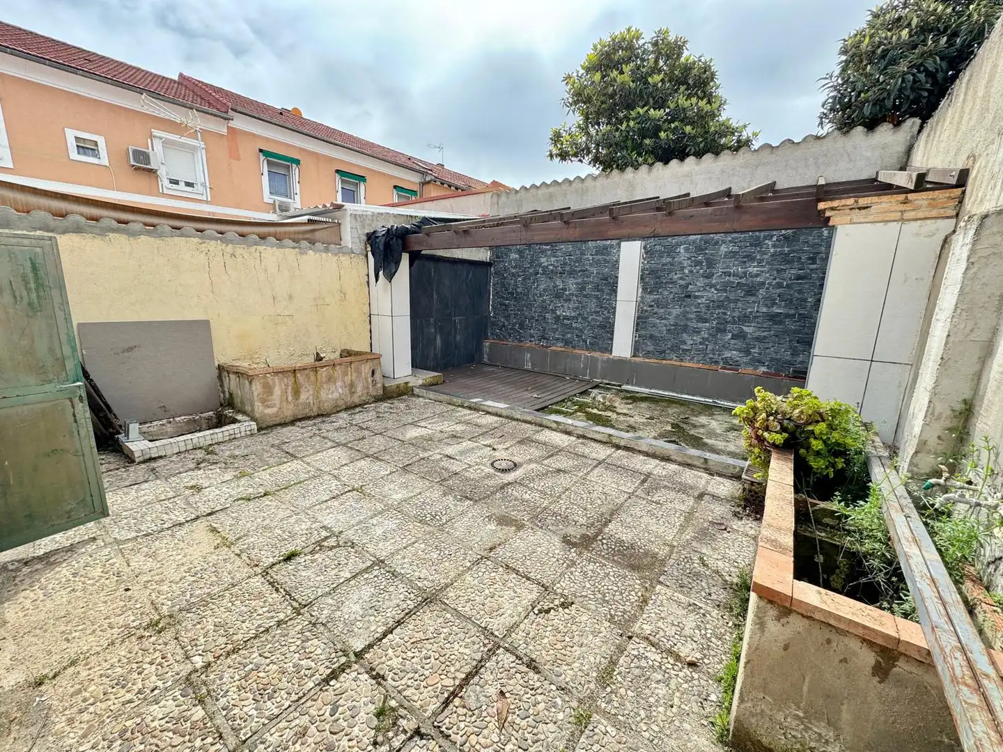 Terrasse von Maisonette zum Verkauf in Madrid mit Klimaanlage und Privatgarten